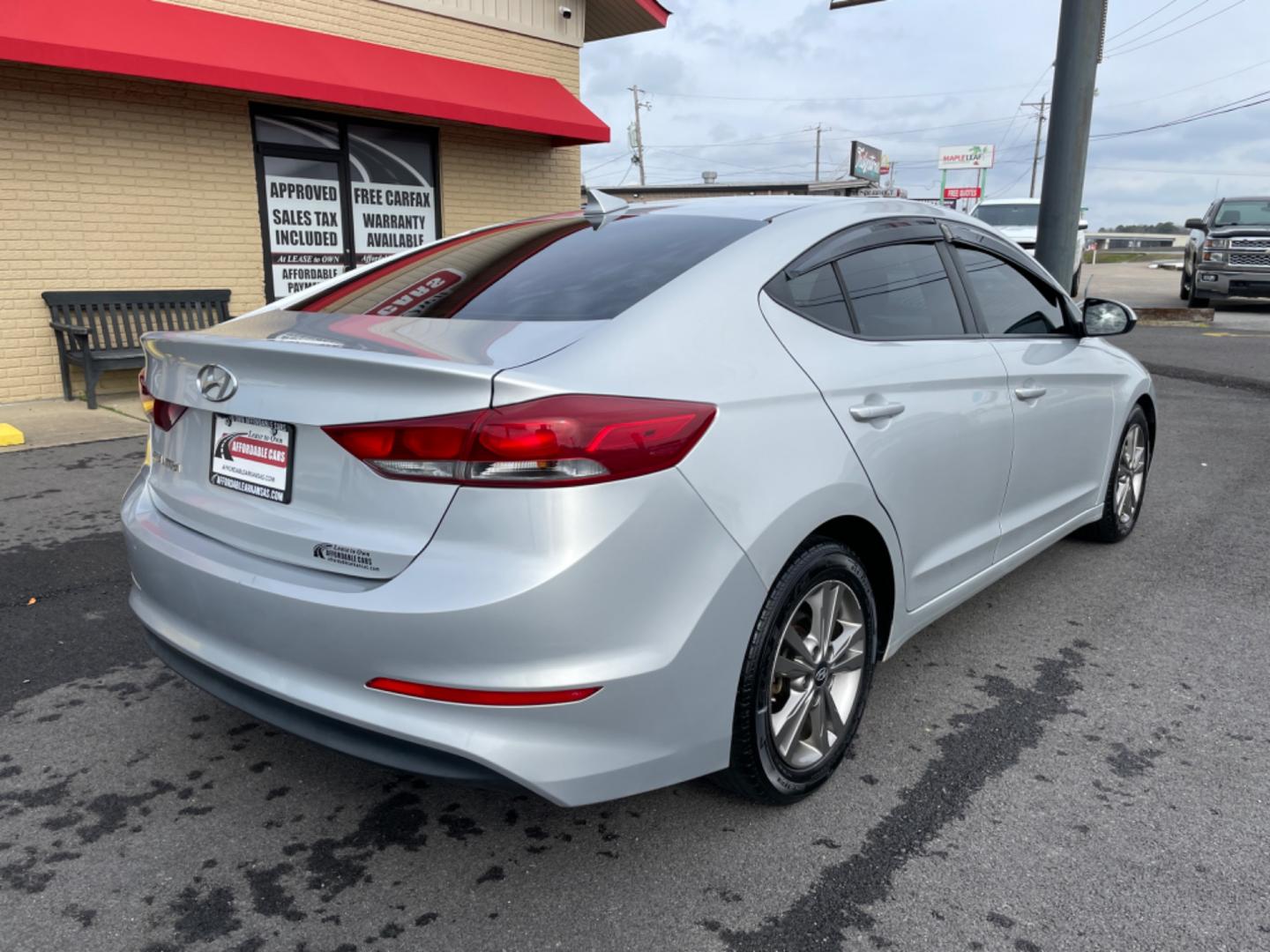 2018 Silver Hyundai Elantra (5NPD84LFXJH) with an 4-Cyl, 2.0 Liter engine, Auto, 6-Spd Shiftronic transmission, located at 8008 Warden Rd, Sherwood, AR, 72120, (501) 801-6100, 34.830078, -92.186684 - Photo#7